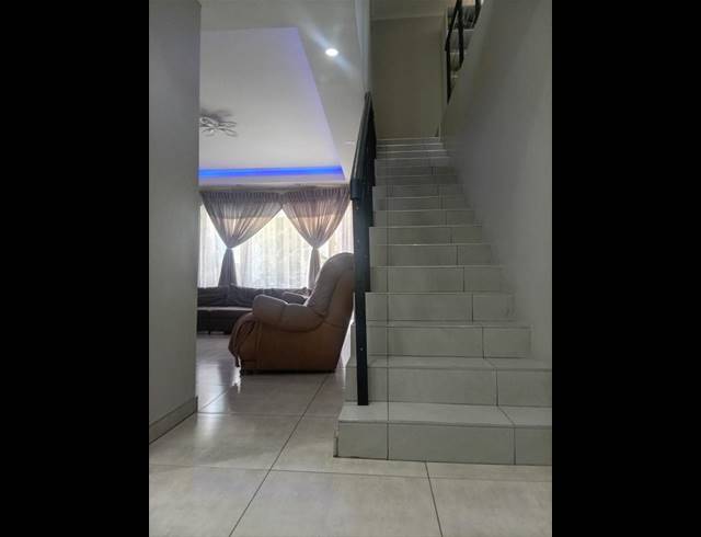 5 BEDROOM TOWNHOUSE FOR SALE IN HALFWAY GARDENS